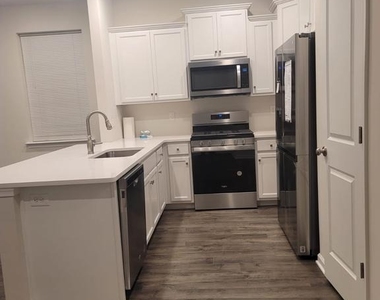 29 Peregrine Way - Photo Thumbnail 19