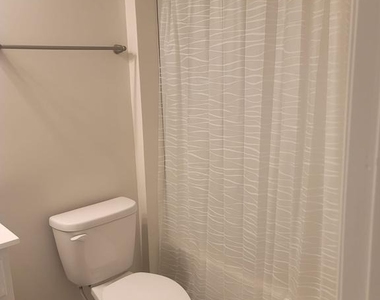 29 Peregrine Way - Photo Thumbnail 16
