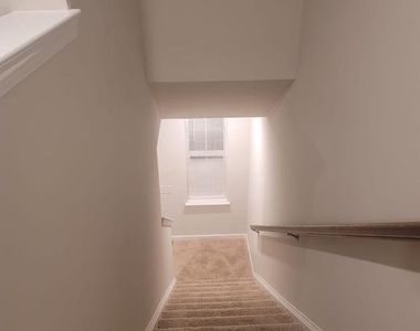29 Peregrine Way - Photo Thumbnail 26