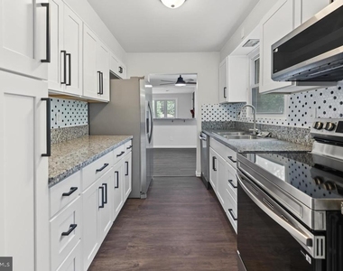 2709 Creek Road - Photo Thumbnail 3