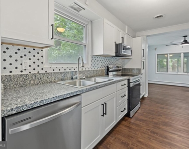 2709 Creek Road - Photo Thumbnail 6