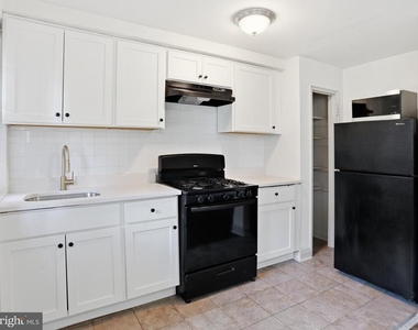 101 E Camden Avenue - Photo Thumbnail 4