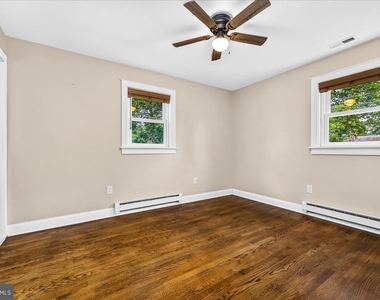 46 Browning Avenue - Photo Thumbnail 8