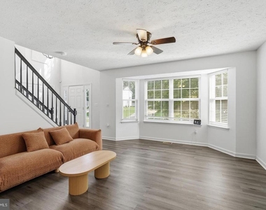 46702 Sandalwood Street - Photo Thumbnail 5