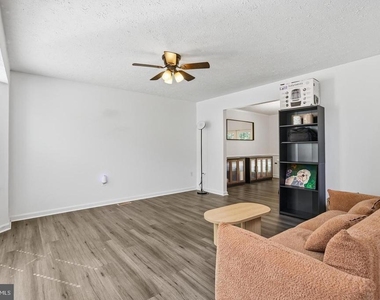 46702 Sandalwood Street - Photo Thumbnail 3