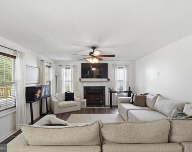 46702 Sandalwood Street - Photo Thumbnail 14