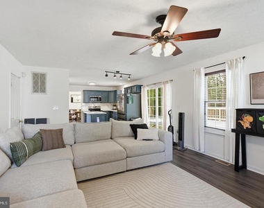 46702 Sandalwood Street - Photo Thumbnail 20