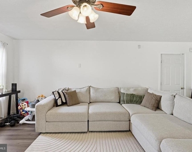 46702 Sandalwood Street - Photo Thumbnail 19