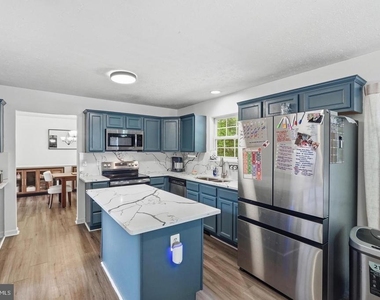 46702 Sandalwood Street - Photo Thumbnail 8