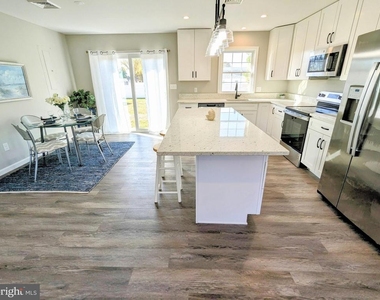 1340 Queen Anne Drive - Photo Thumbnail 6