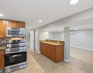 9017 Rhode Island Avenue - Photo Thumbnail 18
