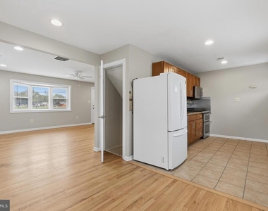 9017 Rhode Island Avenue - Photo Thumbnail 4