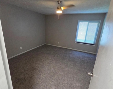 10108 Campus Way S - Photo Thumbnail 7