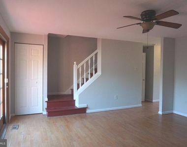 19 Shady Spring Place - Photo Thumbnail 9