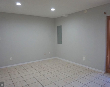 19 Shady Spring Place - Photo Thumbnail 24