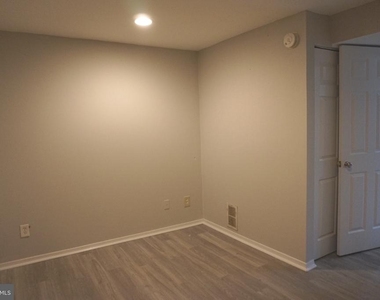 19 Shady Spring Place - Photo Thumbnail 10