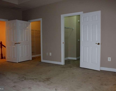 1503 Regent Manor Court - Photo Thumbnail 12