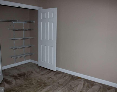 1503 Regent Manor Court - Photo Thumbnail 8