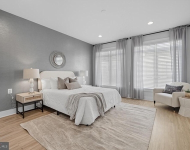 8215 River Road - Photo Thumbnail 11