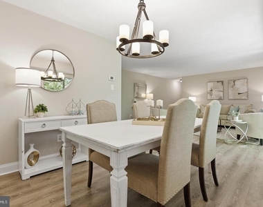 10636 Montrose Avenue - Photo Thumbnail 7