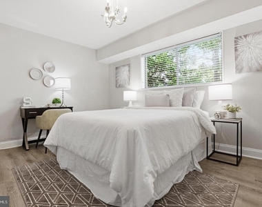 10636 Montrose Avenue - Photo Thumbnail 16