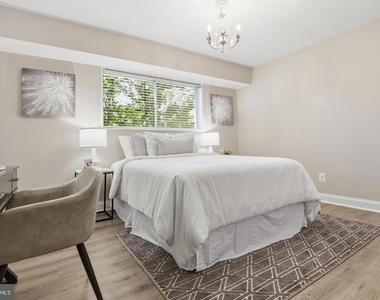 10636 Montrose Avenue - Photo Thumbnail 17