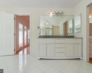 13200 Foxden Drive - Photo Thumbnail 19