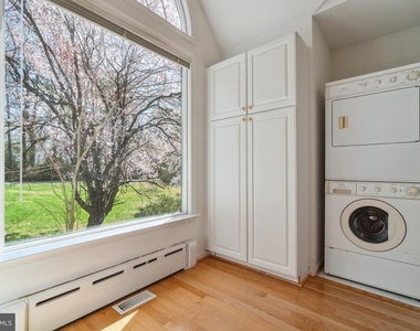 13200 Foxden Drive - Photo Thumbnail 16