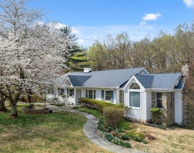 13200 Foxden Drive - Photo Thumbnail 4