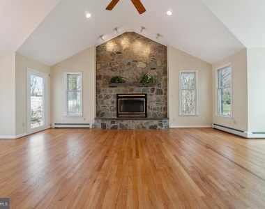 13200 Foxden Drive - Photo Thumbnail 32