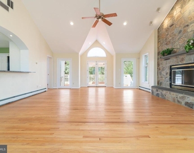 13200 Foxden Drive - Photo Thumbnail 33