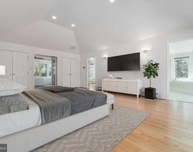 13200 Foxden Drive - Photo Thumbnail 2