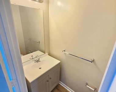 17917 Cottonwood Terrace - Photo Thumbnail 22