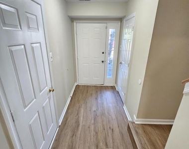 17917 Cottonwood Terrace - Photo Thumbnail 1