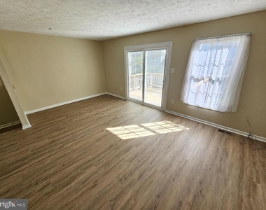 17917 Cottonwood Terrace - Photo Thumbnail 14