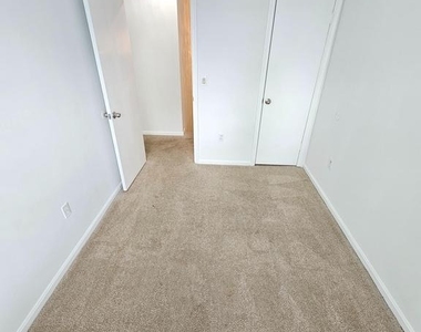 2939 Shepperton Terrace - Photo Thumbnail 17