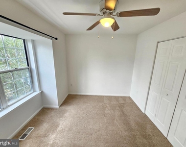 2939 Shepperton Terrace - Photo Thumbnail 19