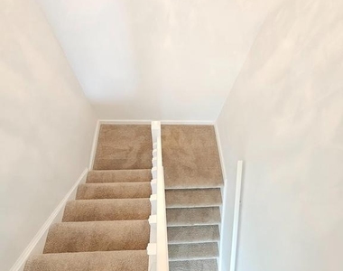2939 Shepperton Terrace - Photo Thumbnail 15