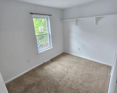 2939 Shepperton Terrace - Photo Thumbnail 22
