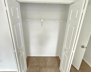 2939 Shepperton Terrace - Photo Thumbnail 21