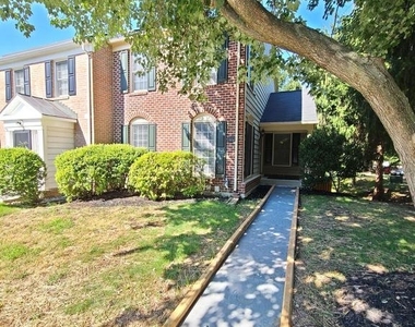 8662 Fountain Valley - Photo Thumbnail 1