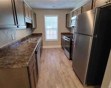 1700 E 7th Street - Photo Thumbnail 3