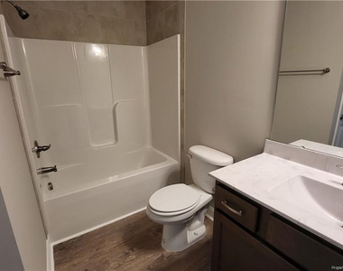 1700 E 7th Street - Photo Thumbnail 5