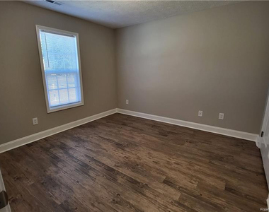 1700 E 7th Street - Photo Thumbnail 6