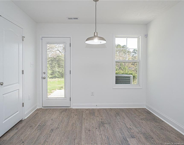 907 Rochester Drive - Photo Thumbnail 15