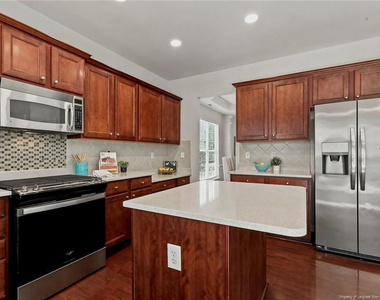 2031 Addenbrock Drive - Photo Thumbnail 11