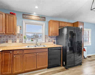 612 Freda Court - Photo Thumbnail 11