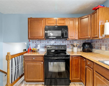 612 Freda Court - Photo Thumbnail 10