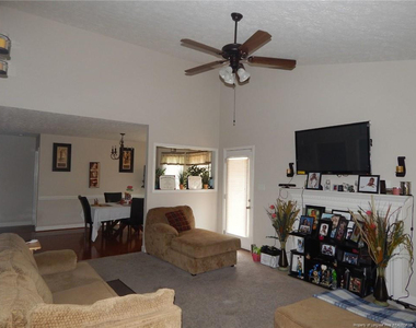 2233 Cliffswallow Drive - Photo Thumbnail 5