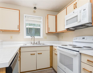 1018 Wood Creek Drive - Photo Thumbnail 16